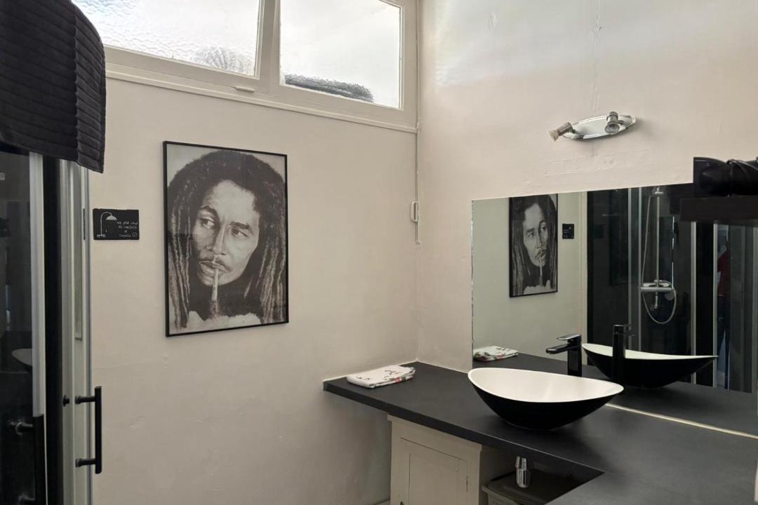 Photo of Others in Behuard