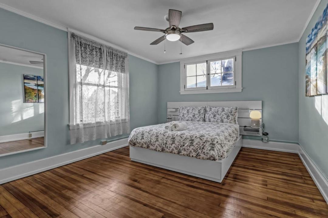 Photo of Bedroom in Niagara Falls
