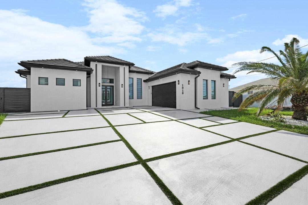 Photo of Others in Mariner