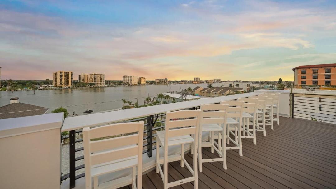 Photo of Patio Balcony in Bay Esplanade