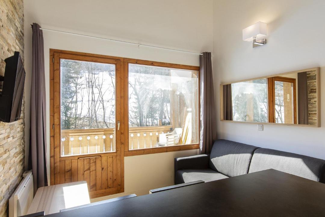 Photo of Others in Demi-Quartier