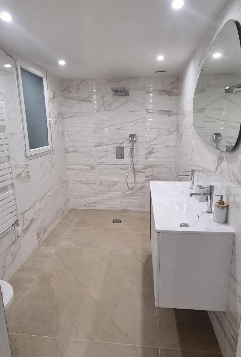 Photo of Bathroom in Salon-de-Provence