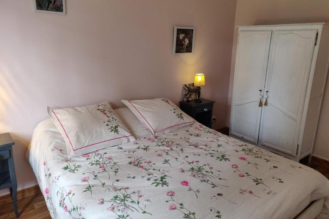 Photo of Bedroom in Maze-Milon