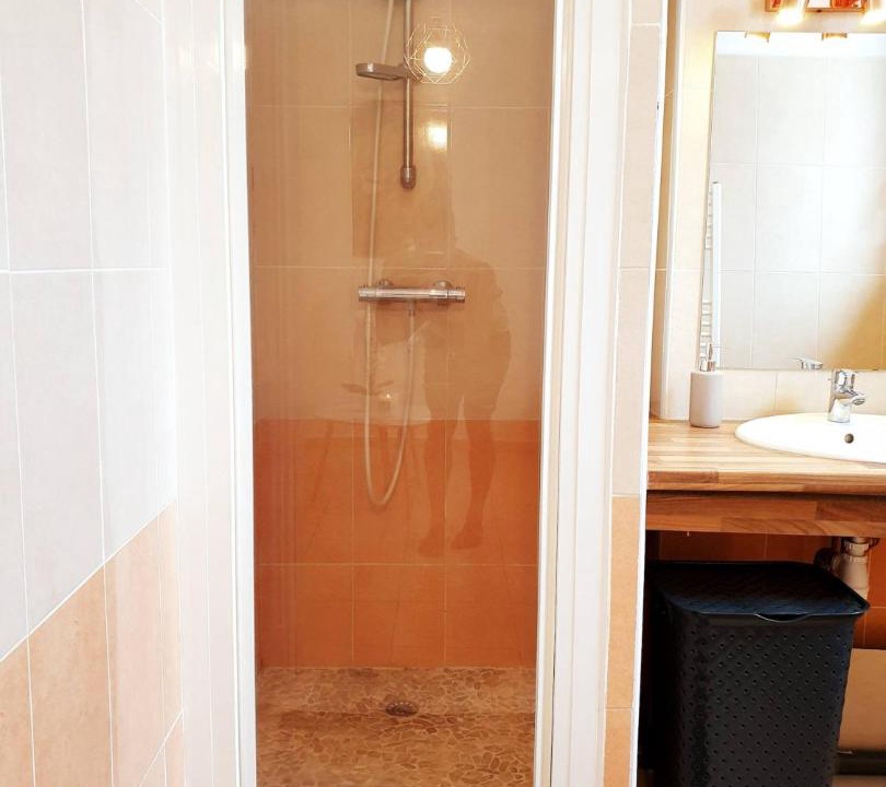 Photo of Bathroom in Millau