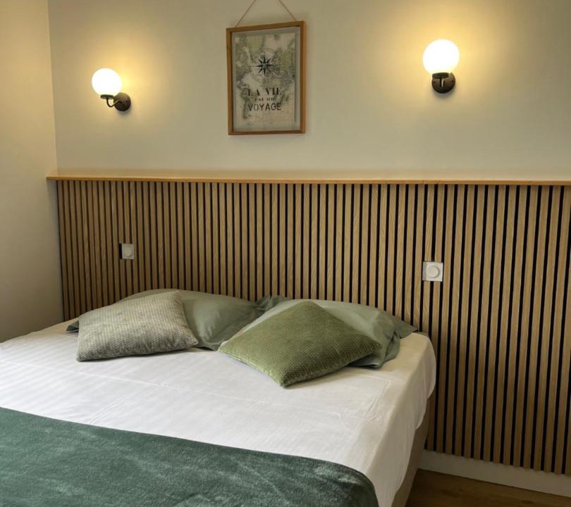 Photo of Bedroom in Arthemonay