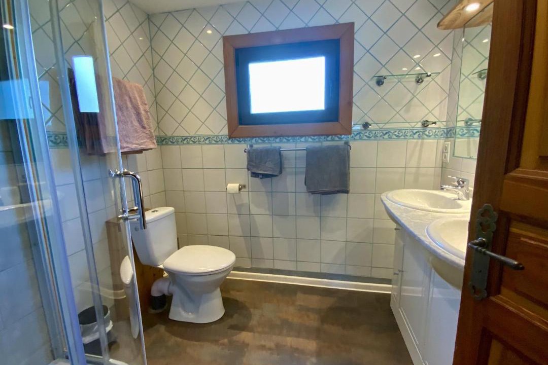 Photo of Bathroom in Seez