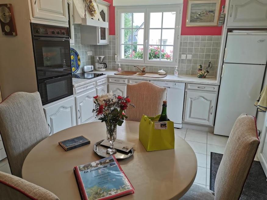Photo of Kitchen in Etables-sur-Mer