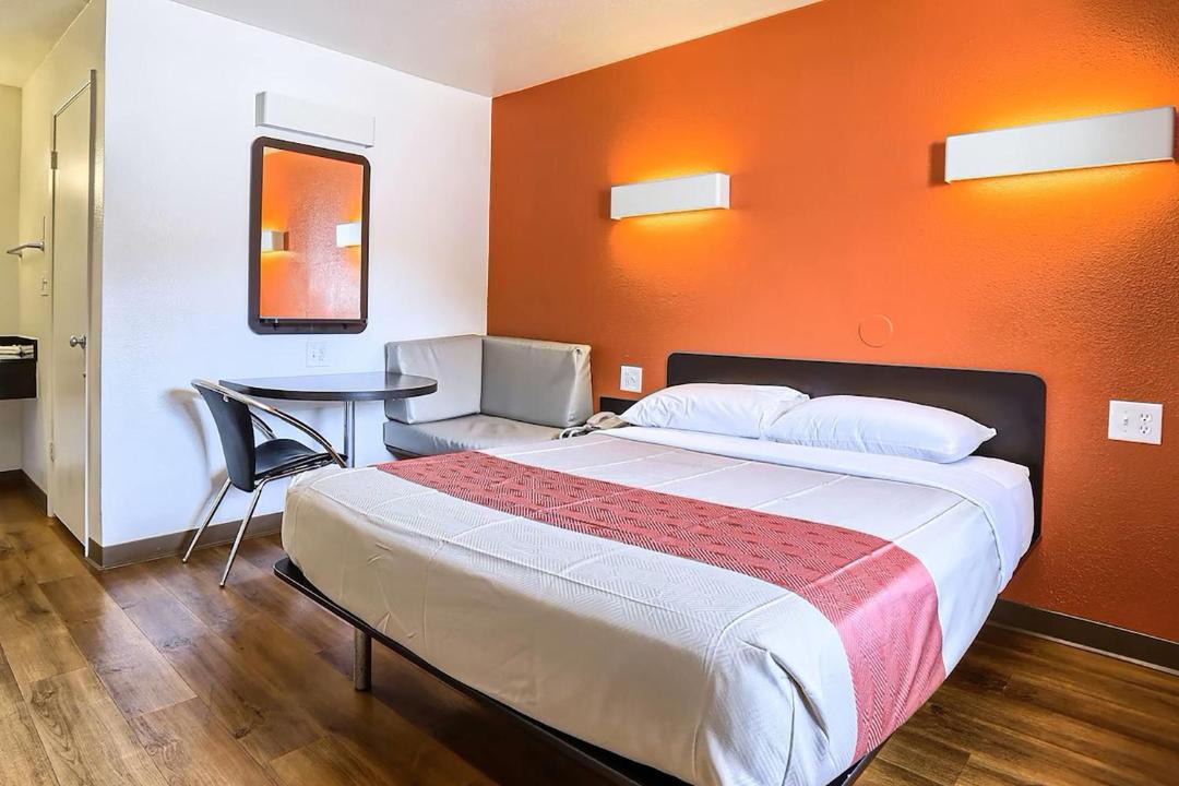 Photo of Bedroom in Walnut Creek