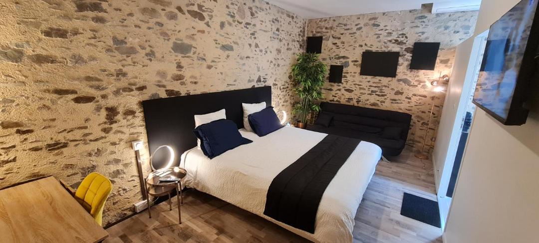 Photo of Bedroom in Saint-Georges-de-Montaigu