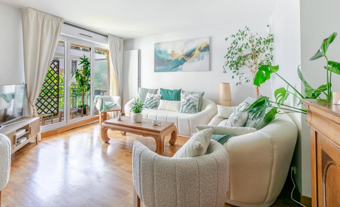 Photo of Livingroom in Saint-Lambert