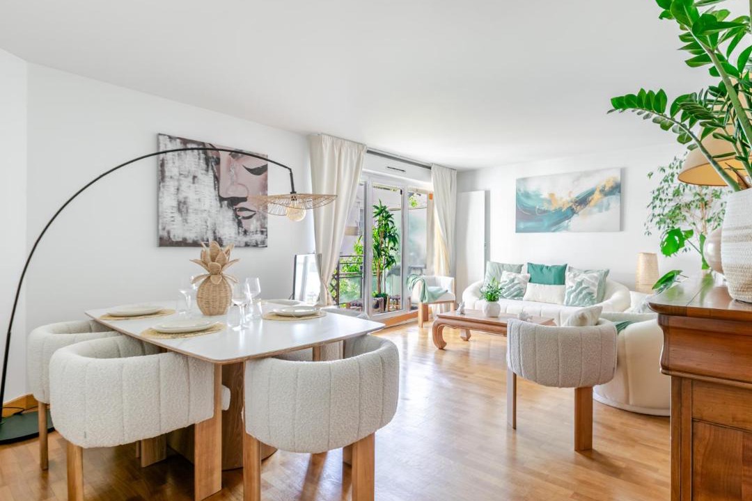 Photo of Livingroom in Saint-Lambert