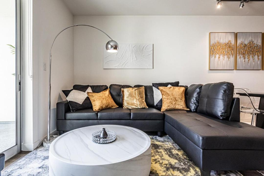 Photo of Livingroom in Downtown