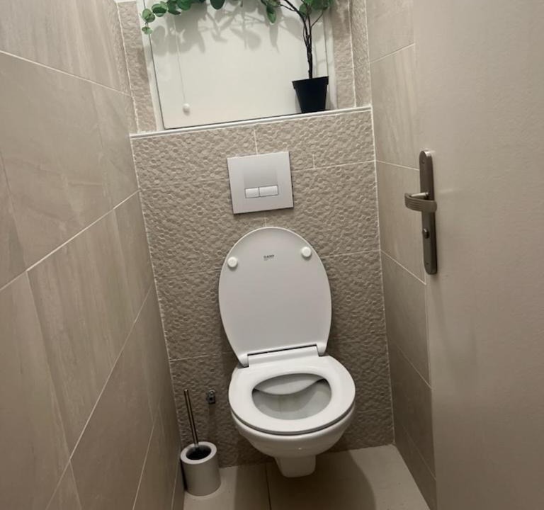 Photo of Bathroom in Cusset