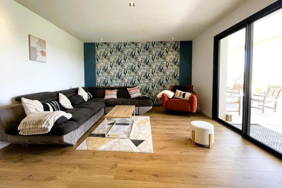 Photo of Livingroom in Mialos