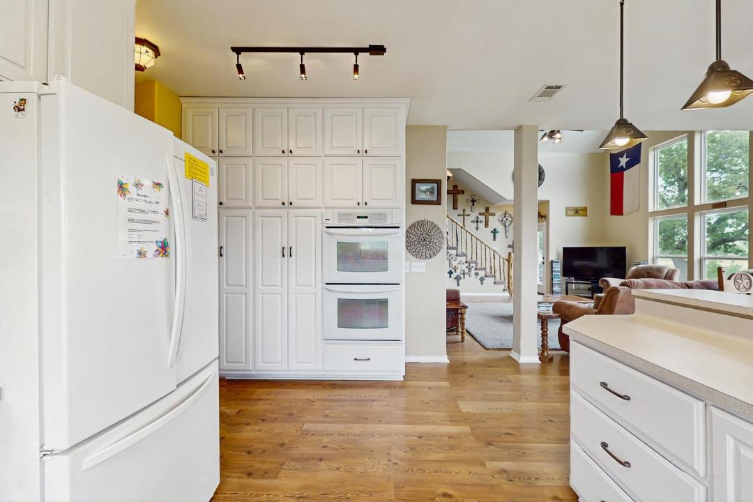 Photo of Kitchen in Buchanan Dam