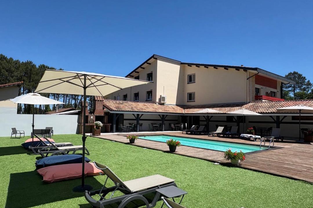 Photo of Others in Lesperon