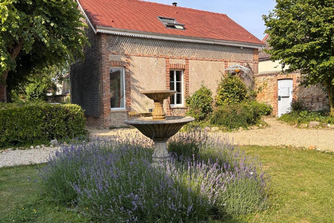 Photo of Others in Villeblevin