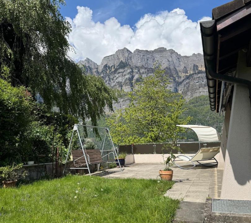 Photo of Others in Quarten