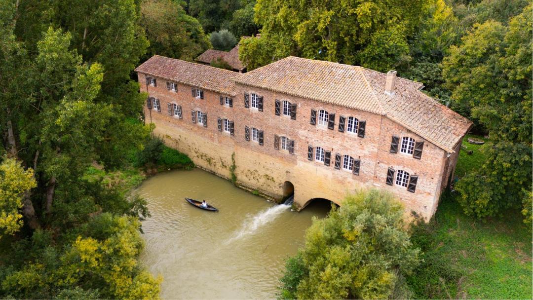 Photo of Buildings in Cazaux-Saves