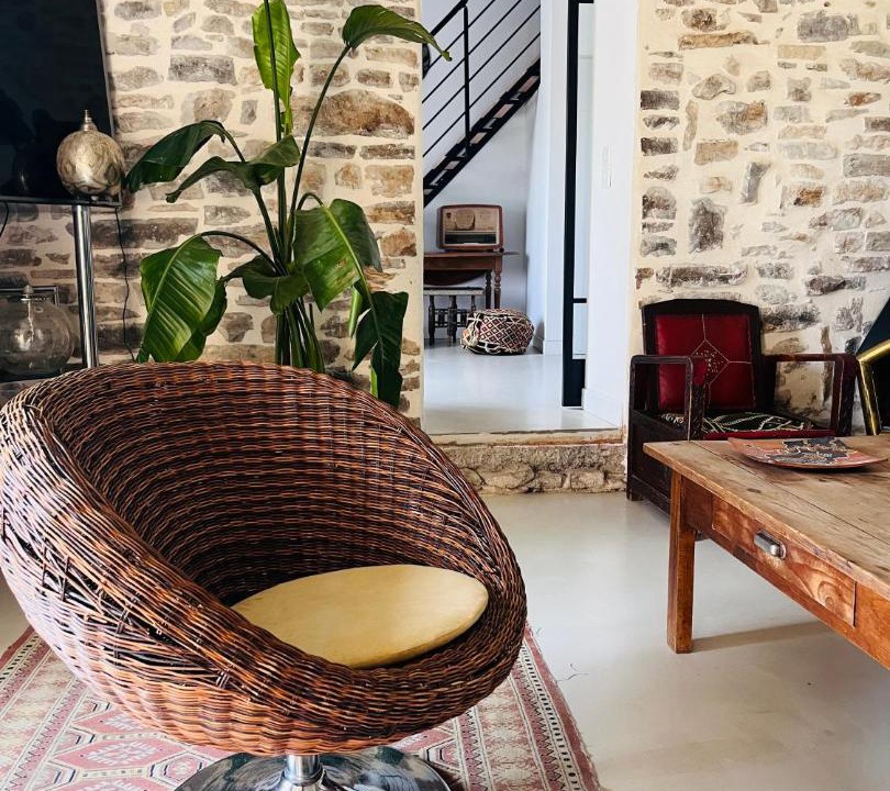 Photo of Livingroom in Claret