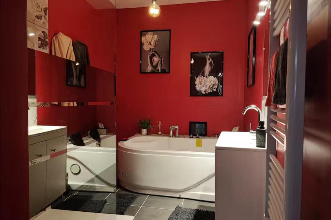 Photo of Bathroom in Matour