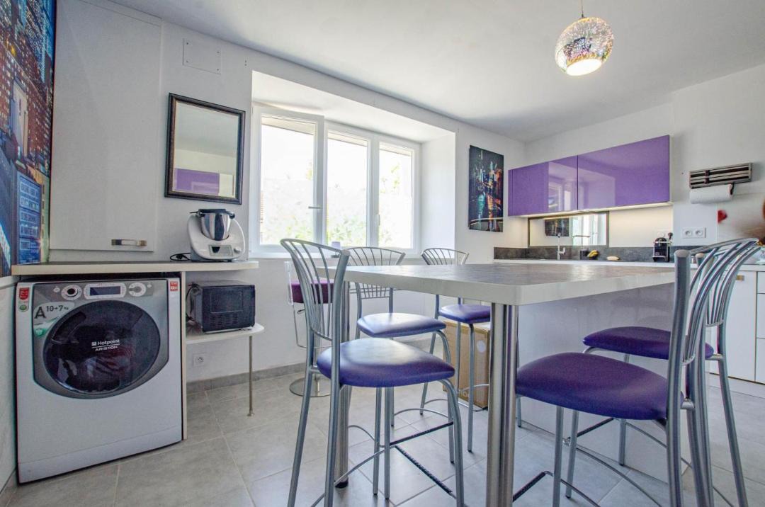 Photo of Kitchen in Saint-Hilaire-sous-Romilly