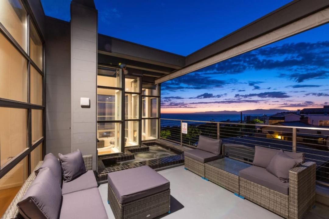 Photo of Patio Balcony in Gas Lamp Section