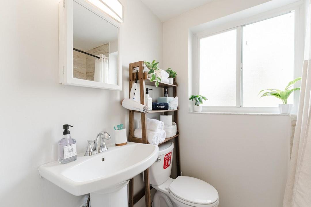 Photo of Bathroom in Victoria Park