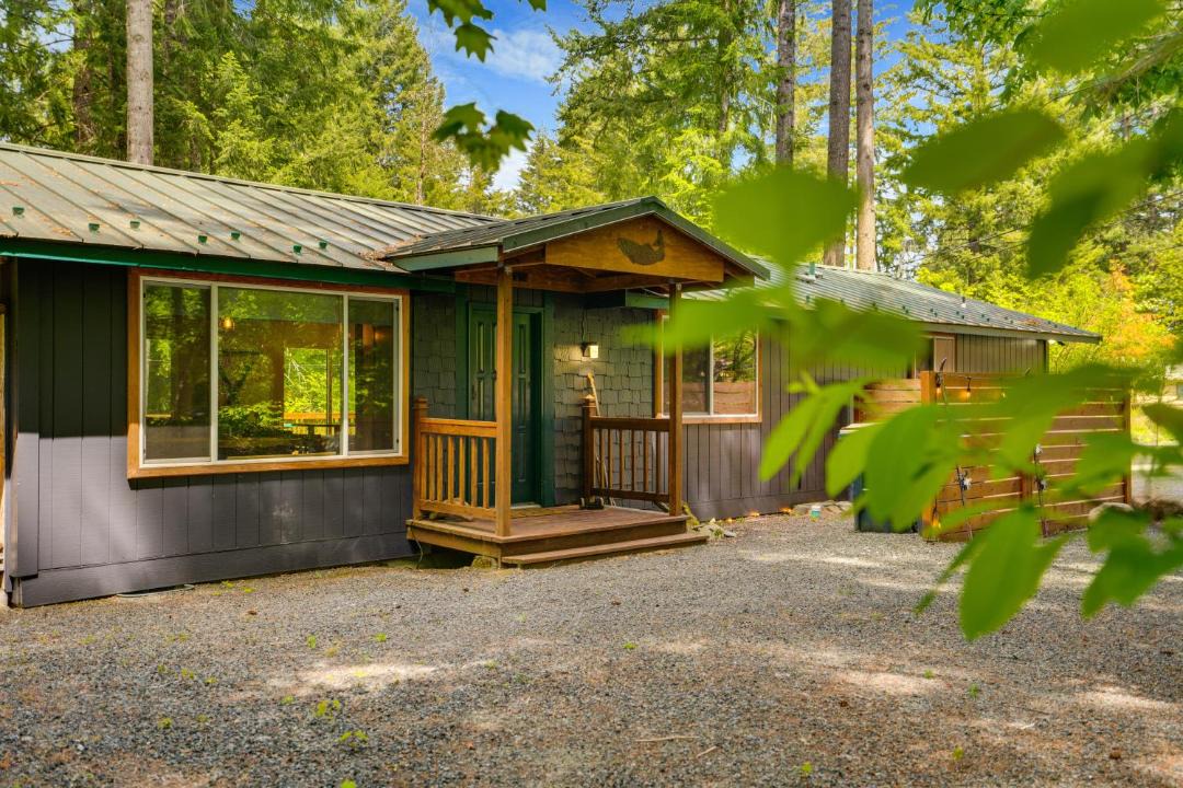 Photo of Others in Packwood