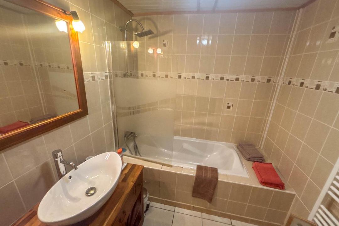 Photo of Bathroom in Durfort