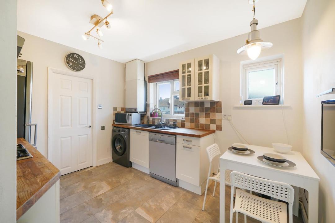 Photo of Others in Broad Green