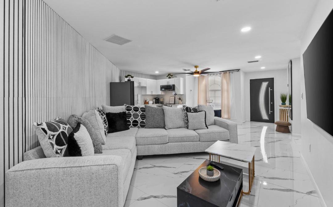 Photo of Livingroom in Tampa