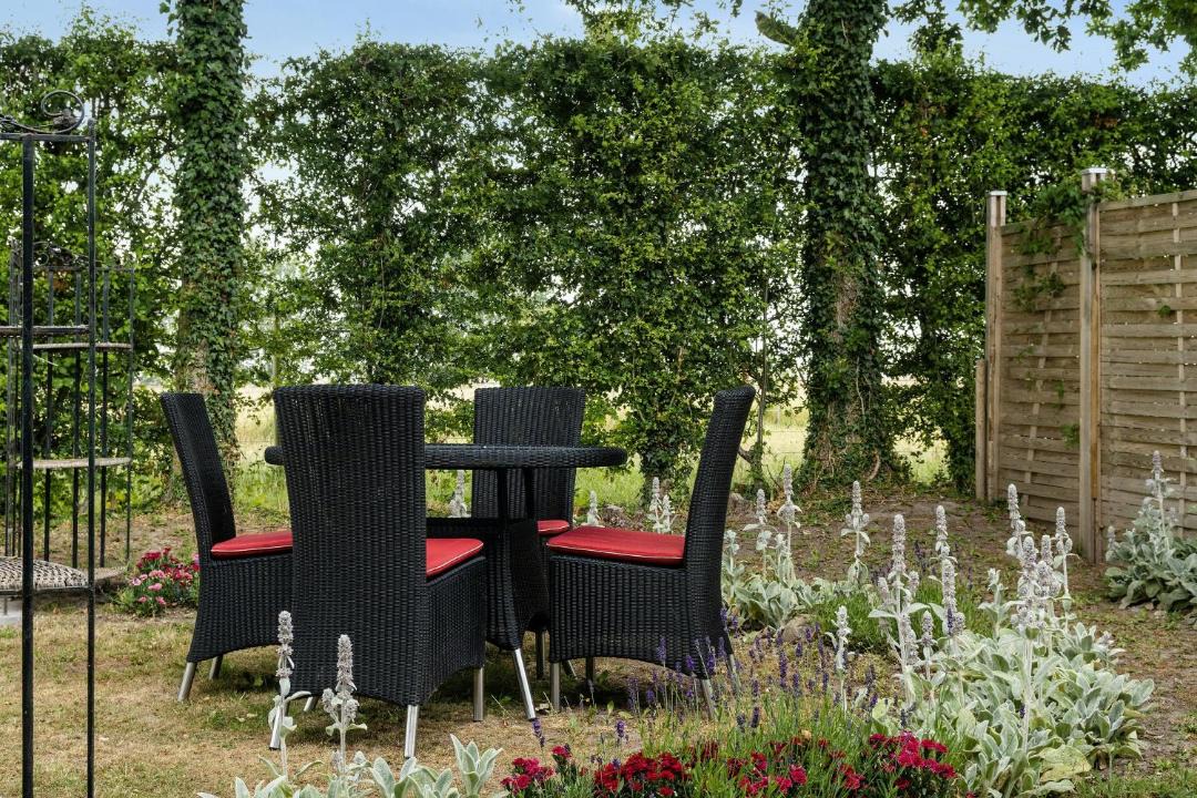 Photo of Others in Fej