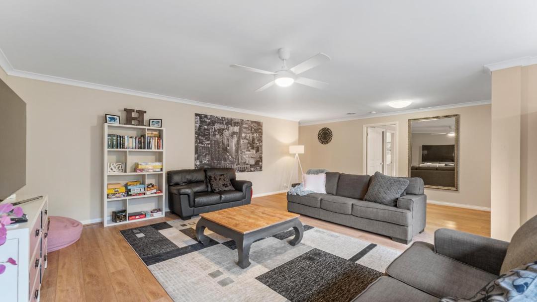 Photo of Others in Magpie