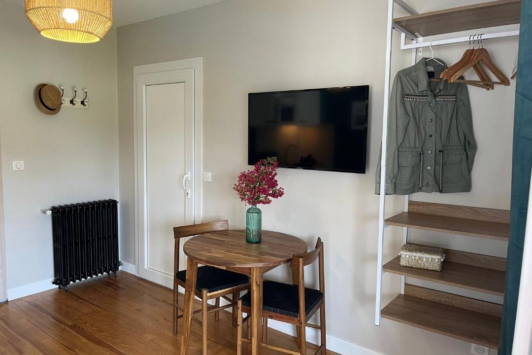 Photo of Others in Livron