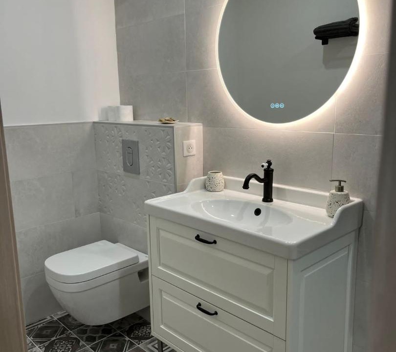 Photo of Others in Livron