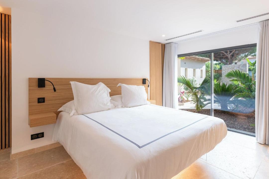 Photo of Bedroom in Saint-Tropez