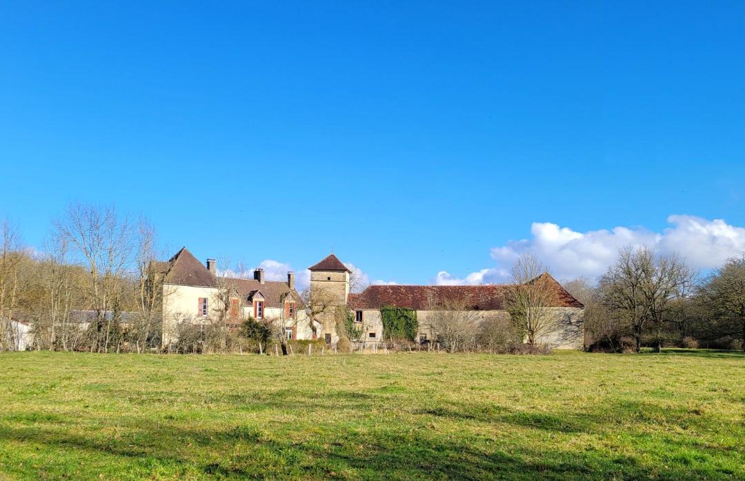 Photo of Buildings in Quincerot