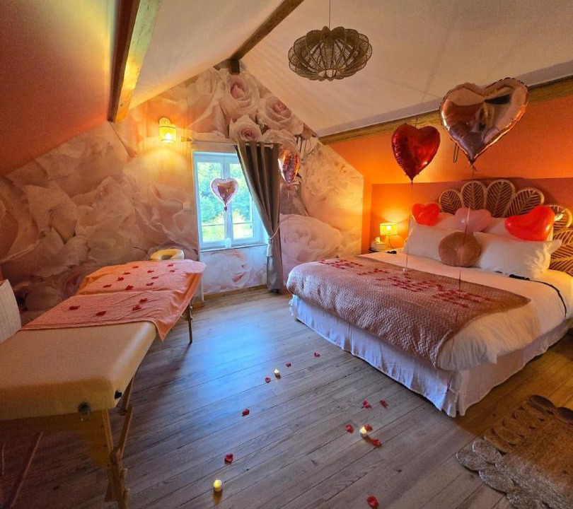 Photo of Bedroom in Saint-Denis-de-Mere