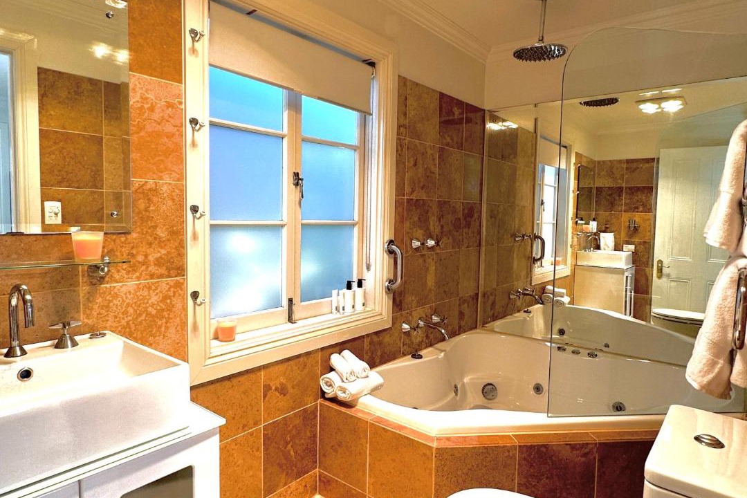 Photo of Bathroom in Aldgate