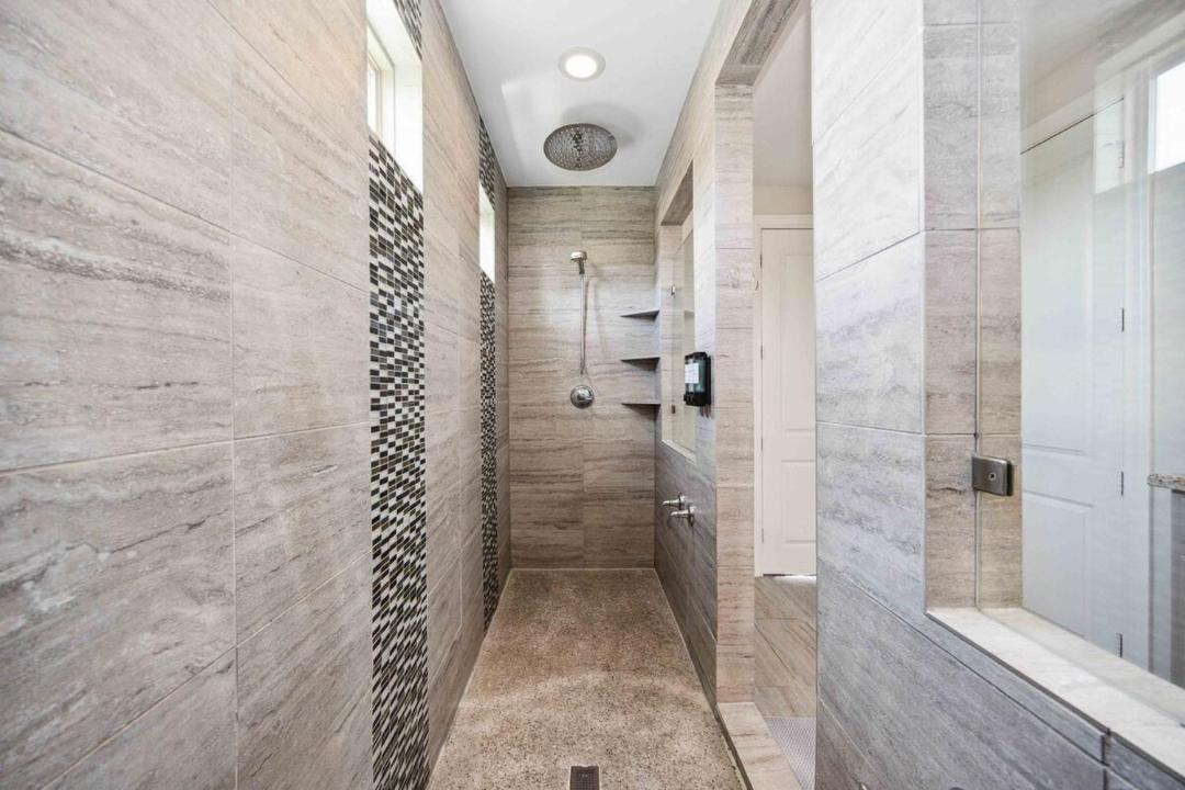 Photo of Bathroom in South Central Houston
