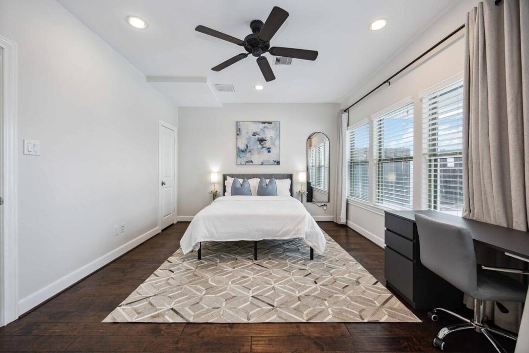 Photo of Bedroom in South Central Houston