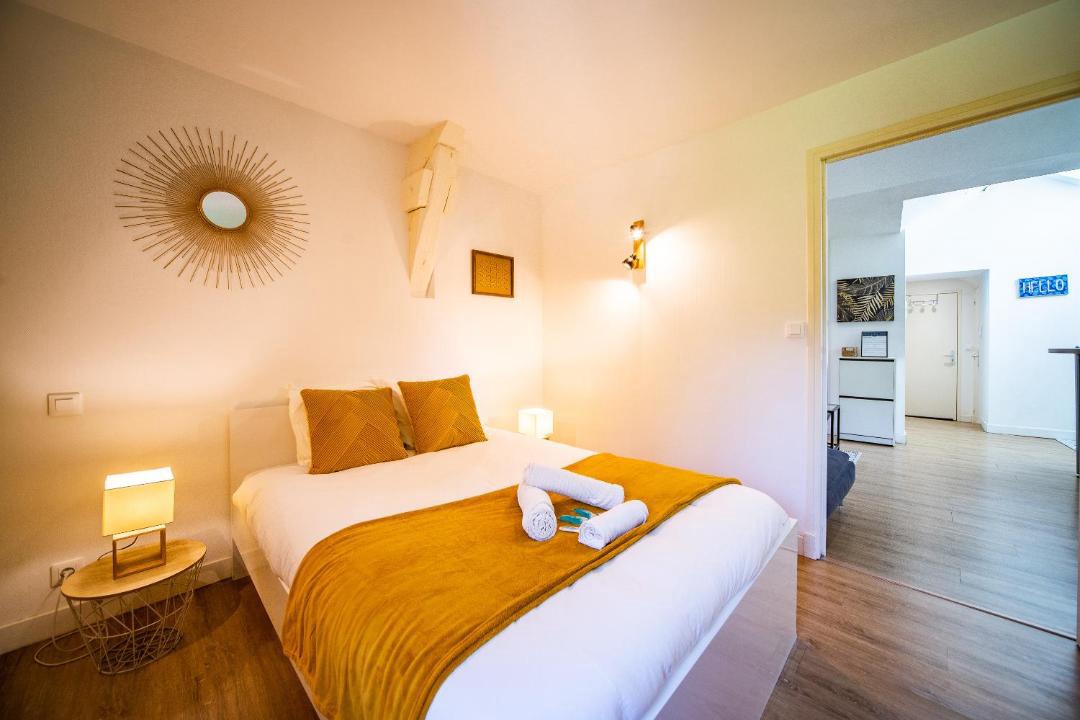 Photo of Bedroom in Ballan-Mire