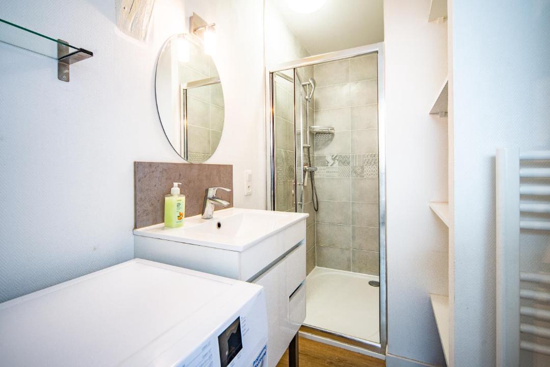 Photo of Bathroom in Ballan-Mire