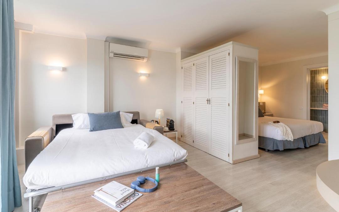 Photo of Bedroom in Roses Town Center