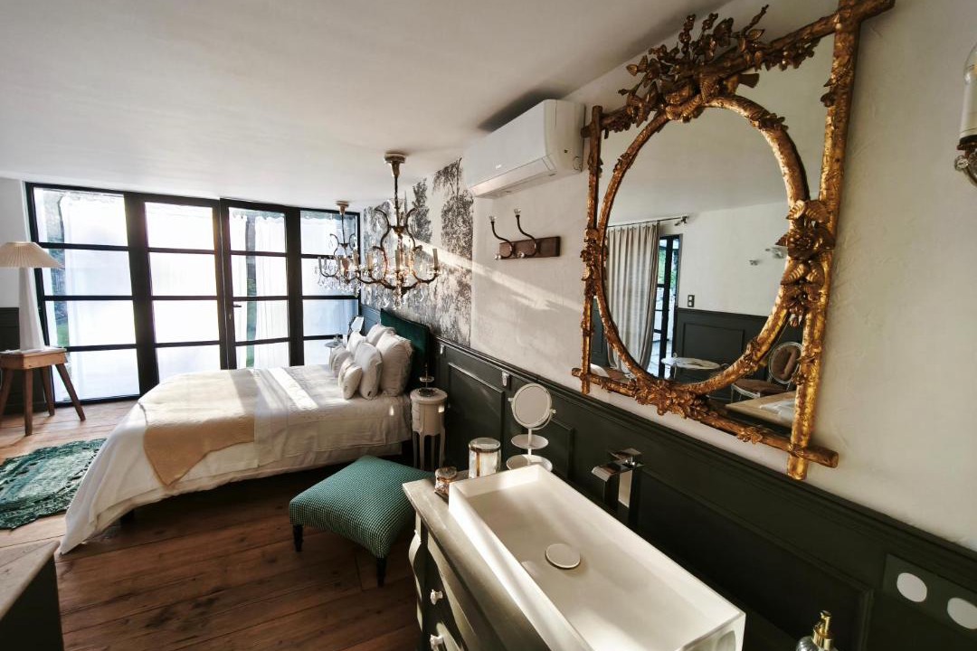 Photo of Others in Branges