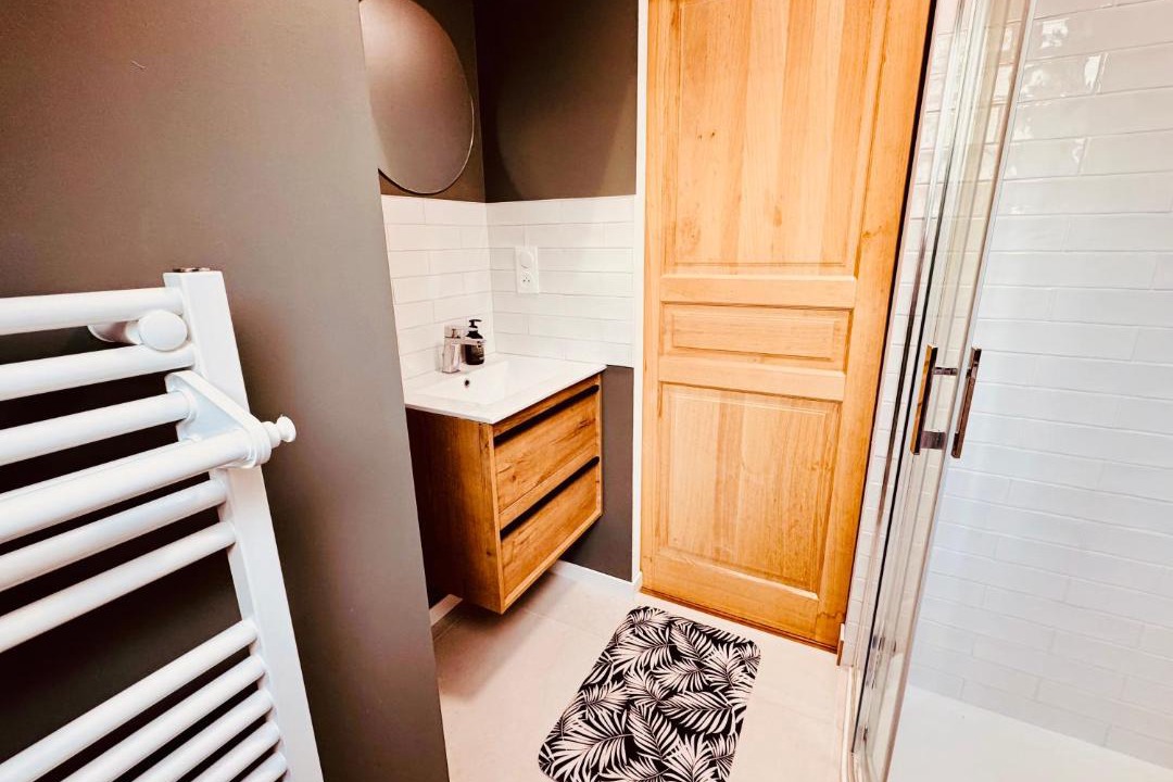 Photo of Bathroom in Portbail