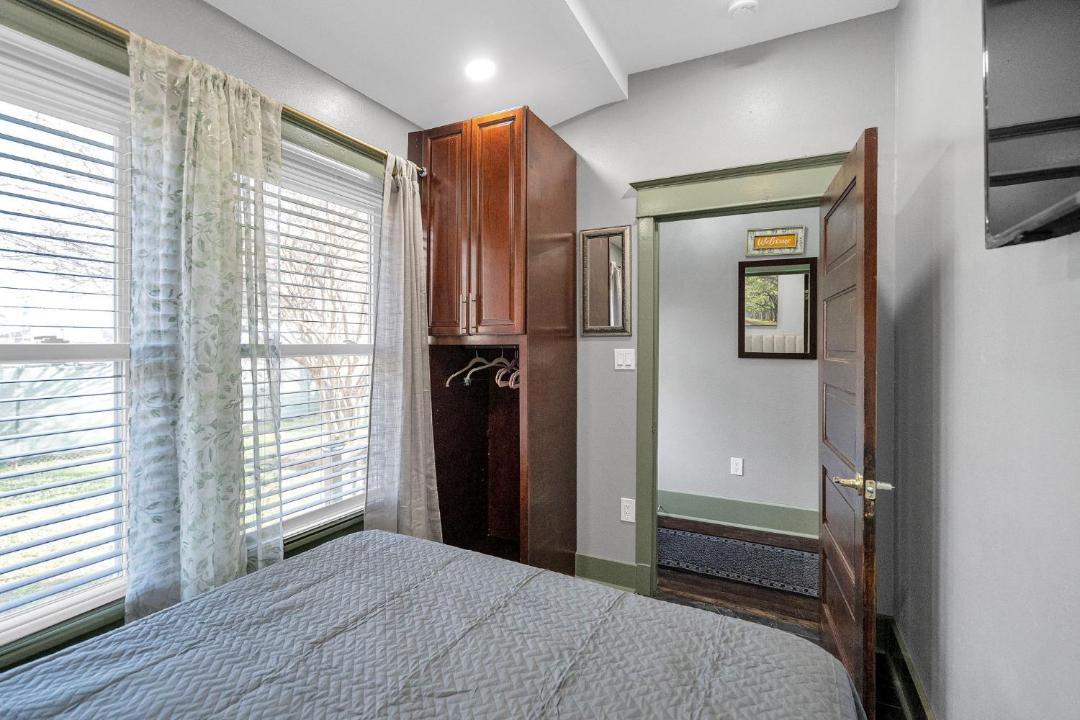 Photo of Bedroom in Destrehan