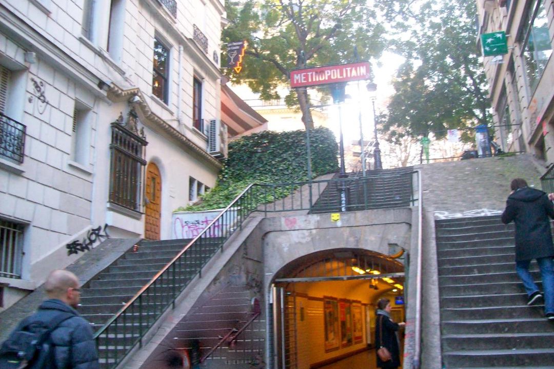 Photo of Others in Quartier des Grandes-Carrieres