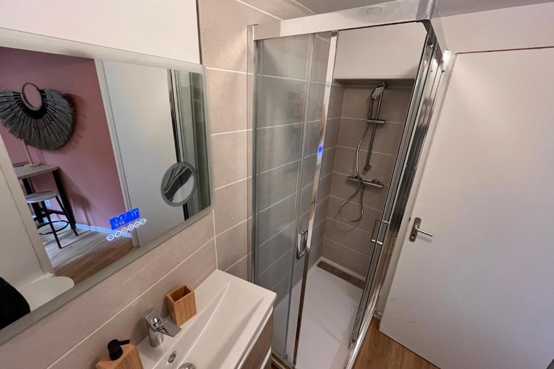 Photo of Bathroom in La Cote-Saint-Andre